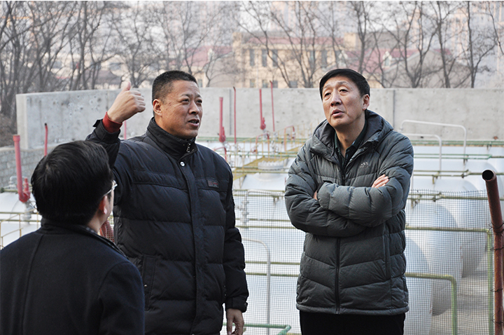 市、區(qū)領(lǐng)導(dǎo)春節(jié)前來我公司檢查慰問